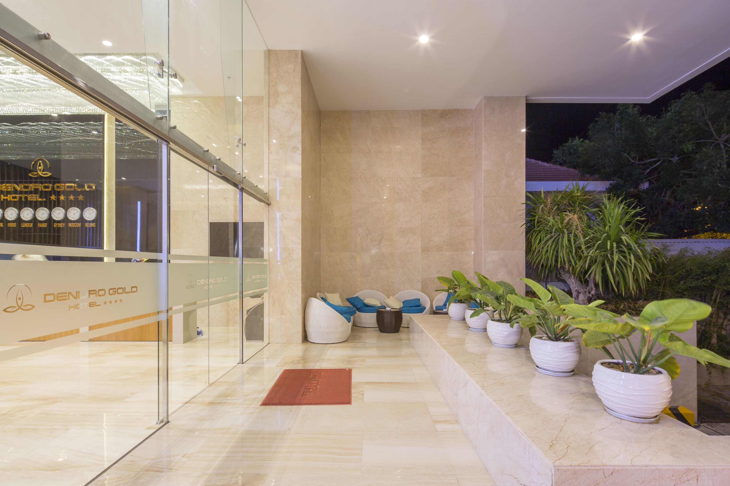 숙박 시설 입구