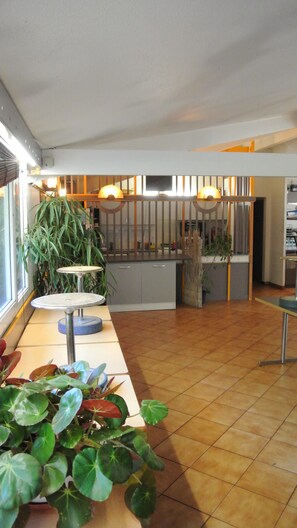 Reception - Egg Hotel Sevran (Sevran)