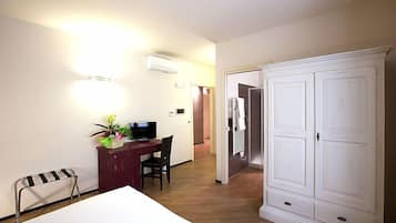 Minibar, Schreibtisch, schallisolierte Zimmer, Babybetten