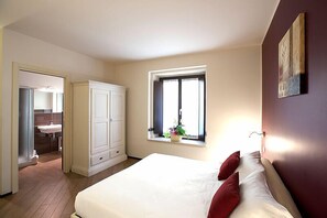 Minibar, desk, soundproofing, cribs/infant beds - Hotel Leon D'Oro (Mantua)