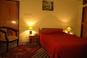 Een kluis op de kamer, individueel gedecoreerd, individueel gemeubileerd