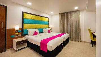 Executive Double or Twin Room | Egyptian cotton sheets, premium bedding, memory-foam beds, minibar