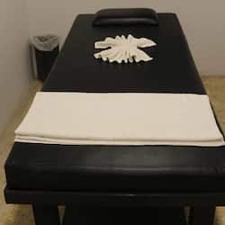 Soins du visage, soins de réflexologie, massages