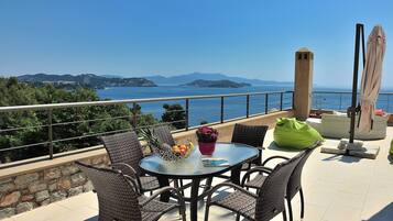 Vila superluxo, vista para a praia | Terraço/pátio