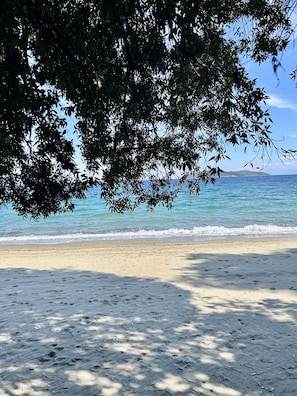 Na praia