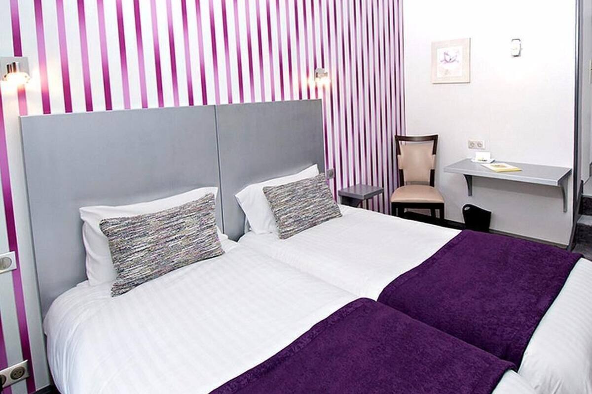 Habitación Confort con 2 camas individuales | Escritorio, insonorización, cunas gratuitas y wifi gratis