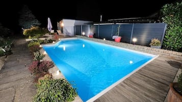 Outdoor pool, pool loungers