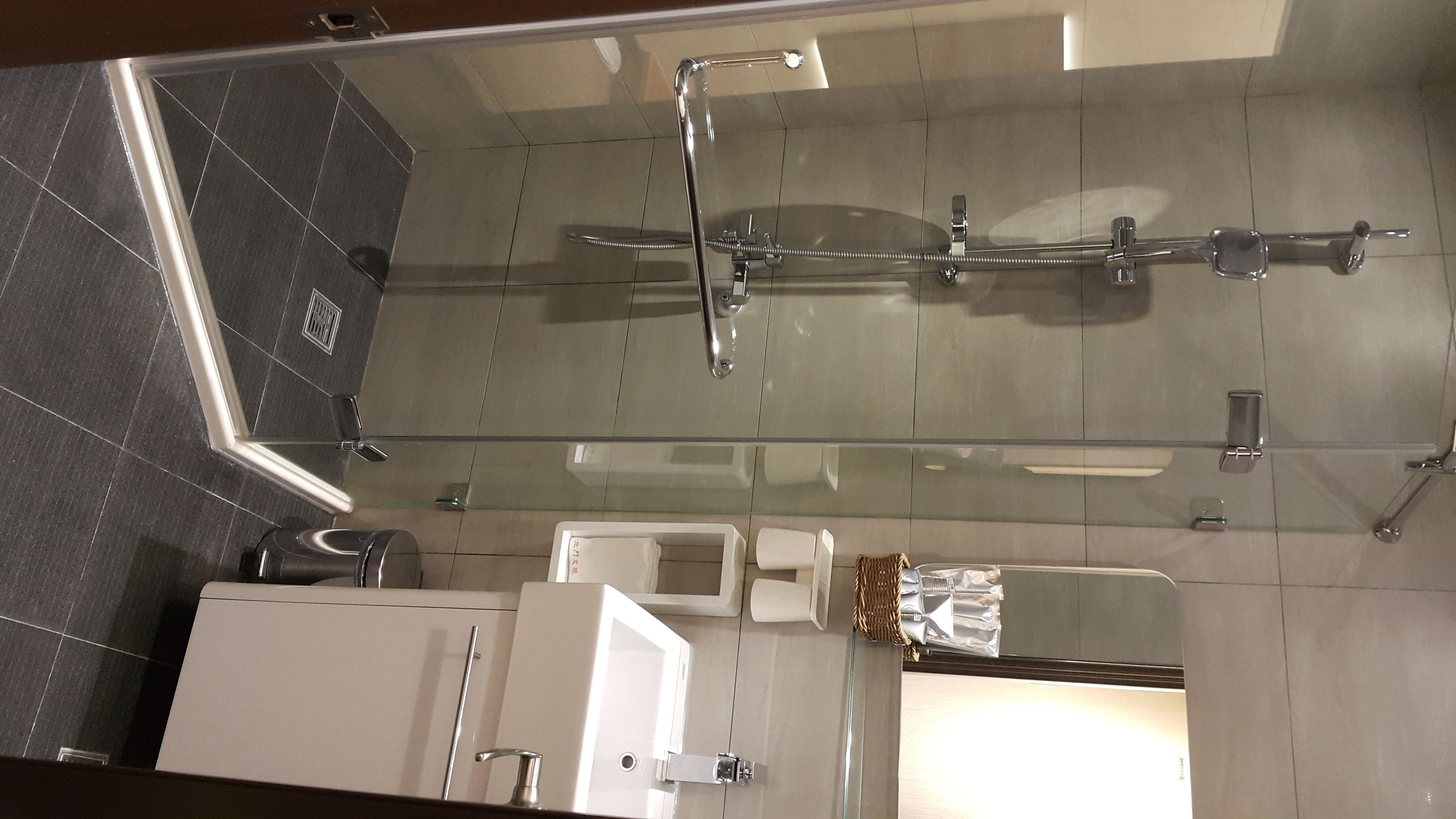 shower, free toiletries, hair dryer, slippers