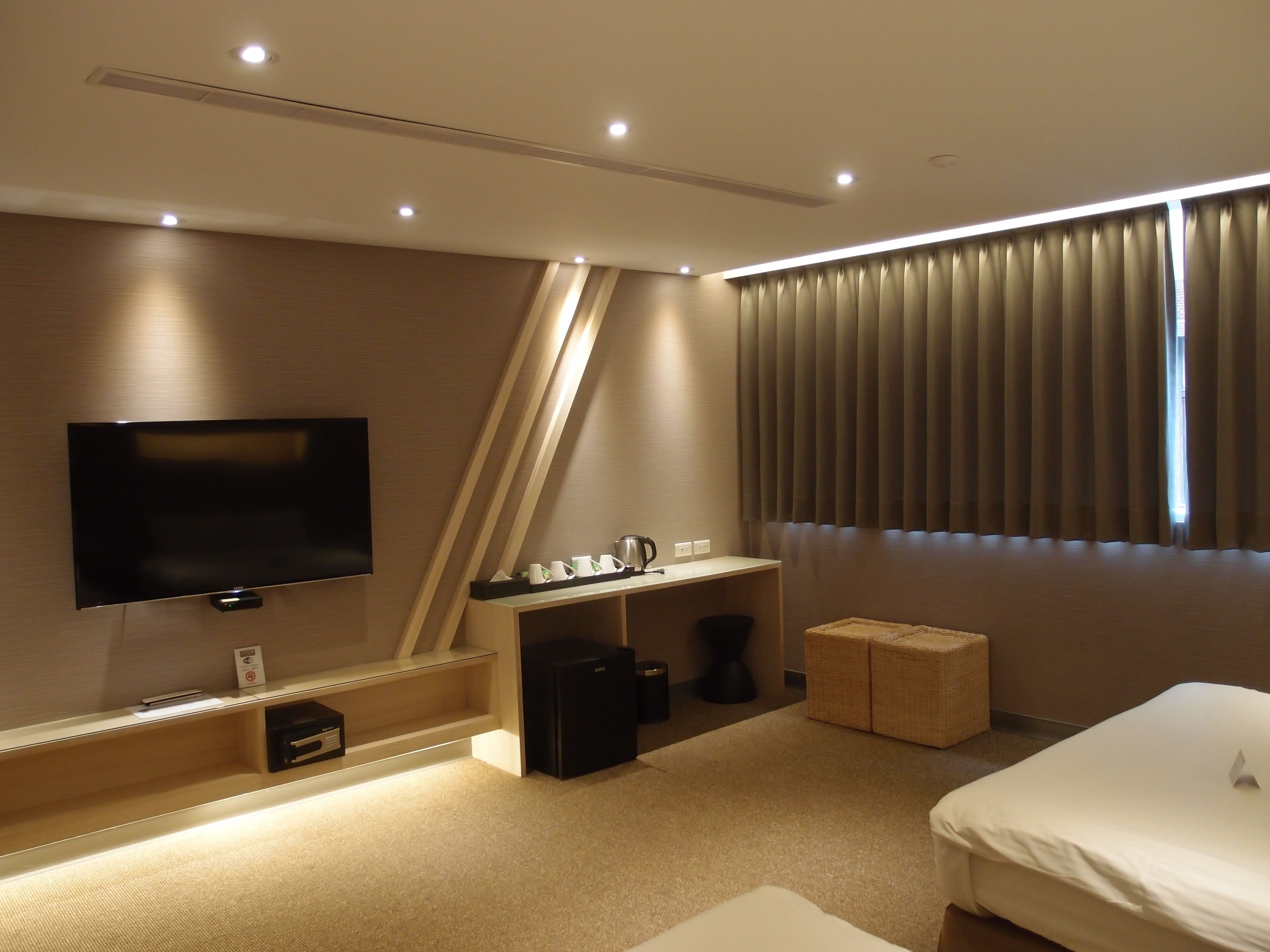 quadruple room | premium bedding, down duvets, pillow-top beds, in-room safe