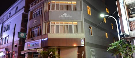 Front of property - evening/night