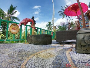 Terrace/patio - Capung Sakti Villas – By Fair Future Foundation (Ubud)