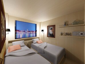 Free cots/infant beds, free WiFi, bed sheets