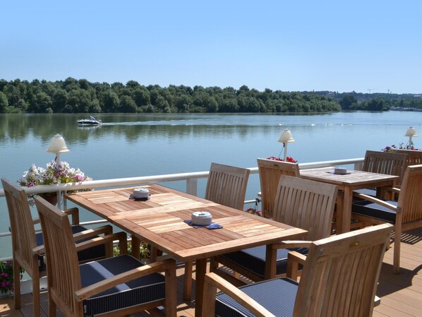 Property grounds - Compass River City Botel (Belgrade)