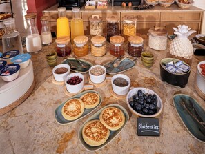 Desayuno buffet incluido todos los días