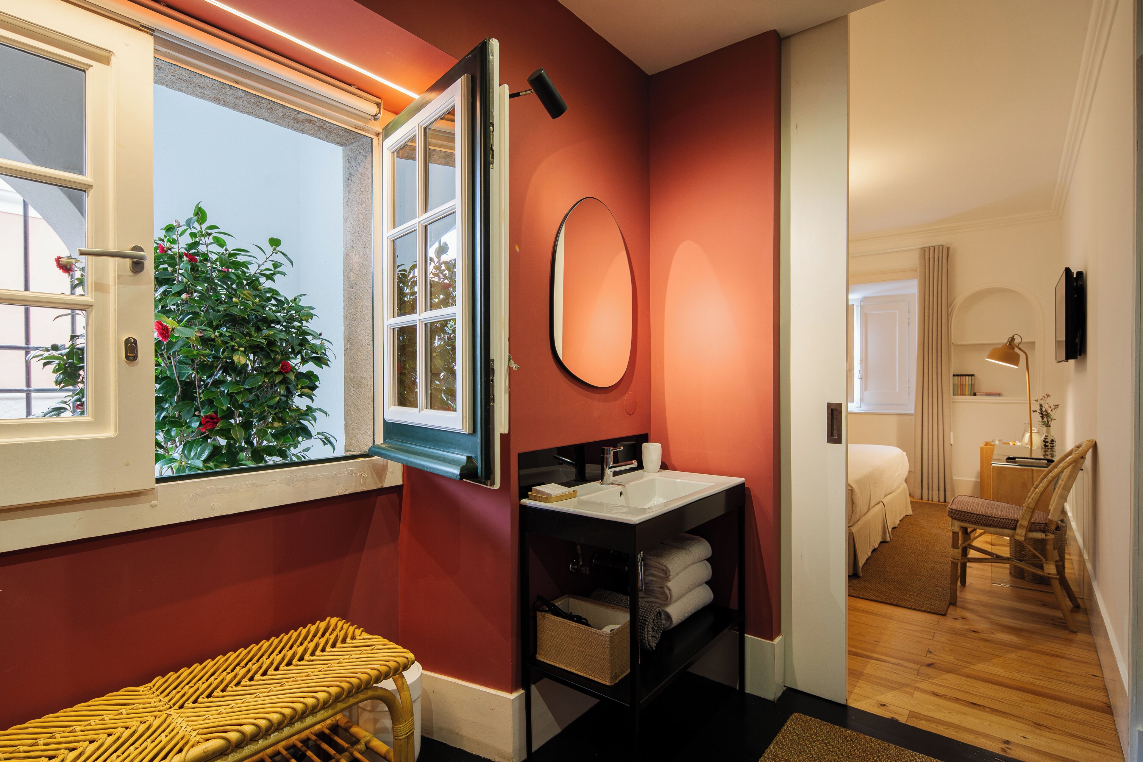 Classic Double or Twin Room | Minibar, in-room safe, desk, iron/ironing board