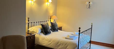 Superior Double Room, 1 King Bed (15) | Iron/ironing board, free WiFi, bed sheets