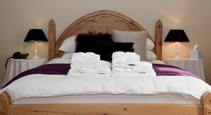 Superior double room 2, shower | Iron/ironing board, free WiFi, bed sheets - The Charles Bathurst Inn (Richmond)