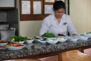 Apartment | Shared kitchen | Fridge, stovetop, coffee/tea maker, high chair - Mr. Dim Exclusive Apart Hotel (Fethiye)