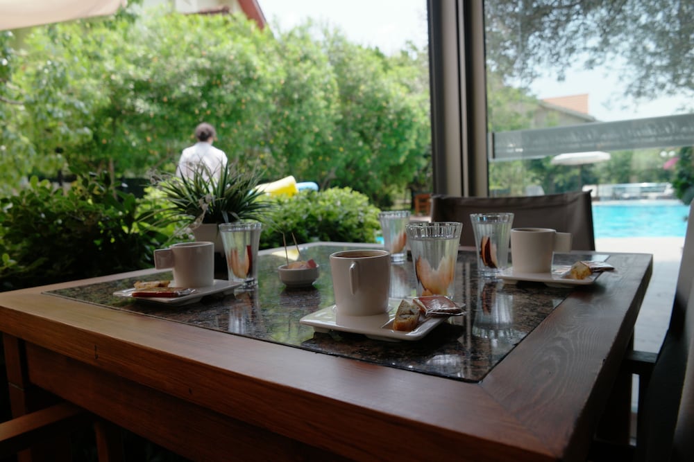 Mr. Dim Exclusive Apart Hotel photo 8