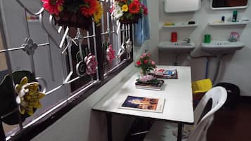 Nail salon