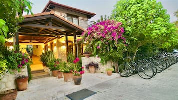 Fachada de la propiedad