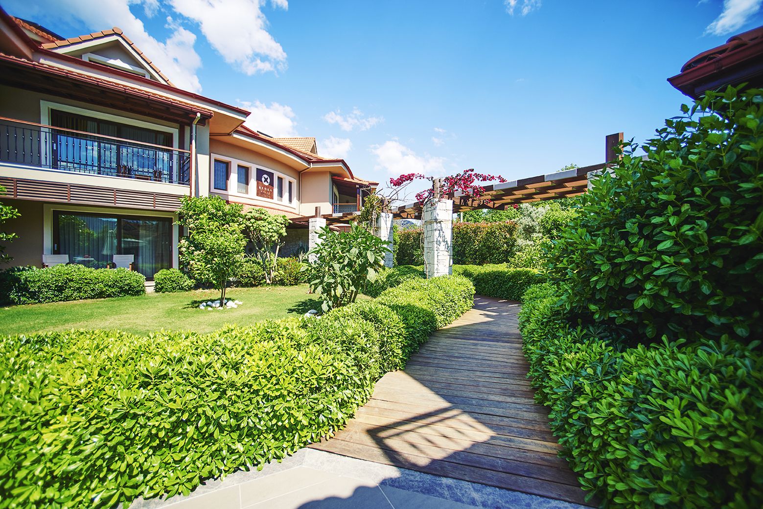 Kiến trúc tòa nhà