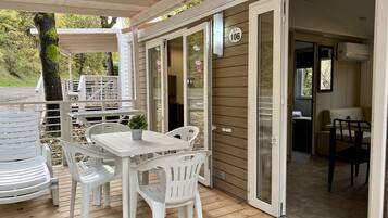 Superior MobilHome | Terrace/patio