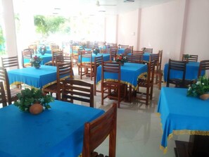 Café da manhã (USD 5.00 por pessoa)
