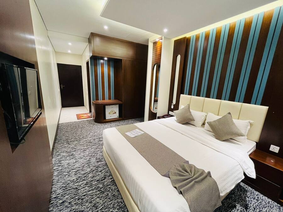 Executive Double or Twin Room | In-room safe, desk, soundproofing, free WiFi