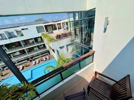 Quarto casal luxo, vista para a piscina | Terraço/pátio