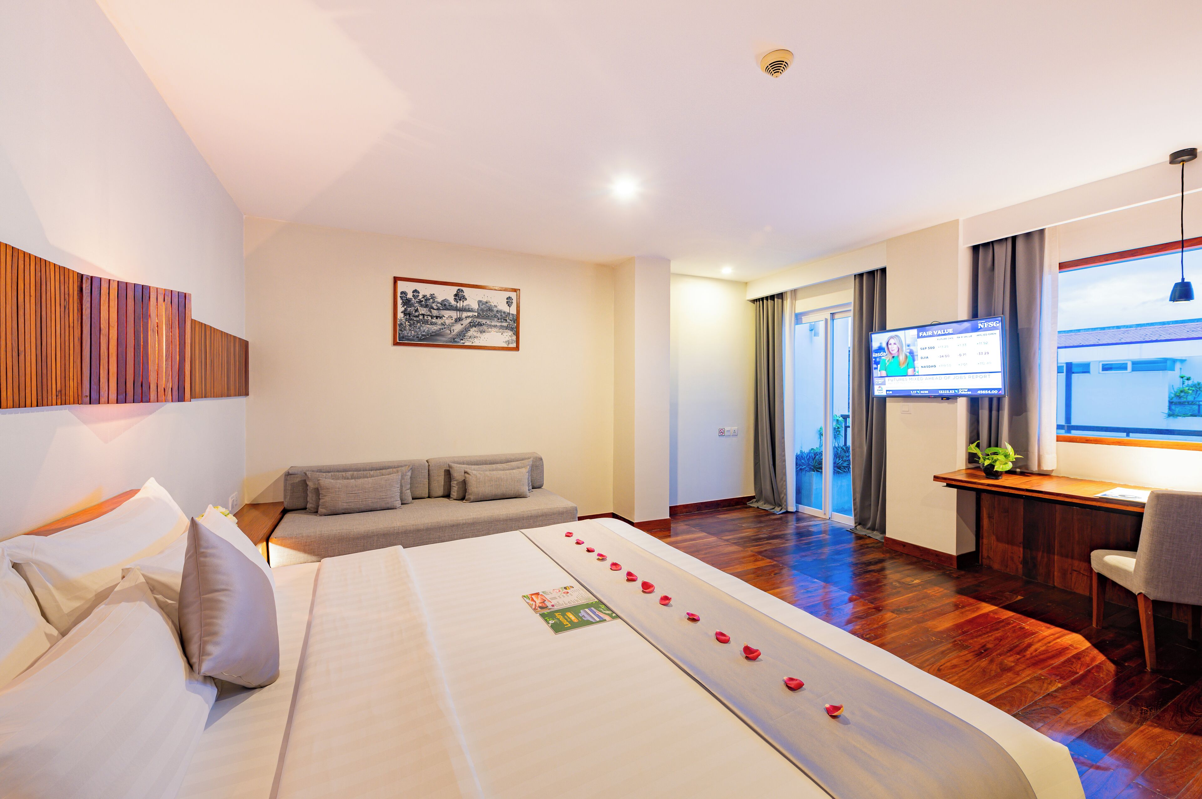 Deluxe Double Room Pool View | Minibar, in-room safe, desk, iron/ironing board