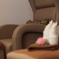Spa-Außenbereich, Sauna, Dampfbad, Körperbehandlungen, Aromatherapie