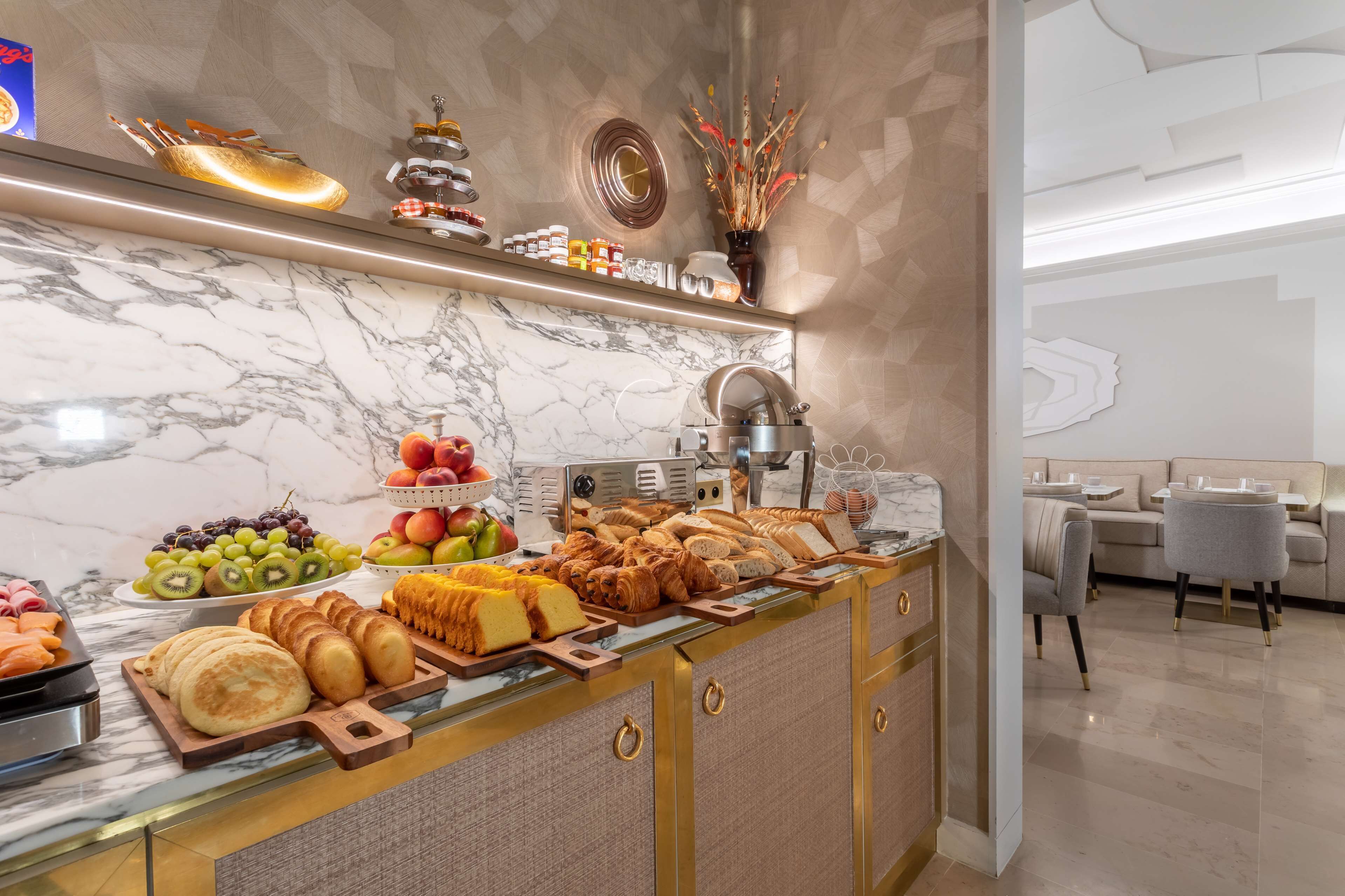 daily continental breakfast (eur 20 per person)