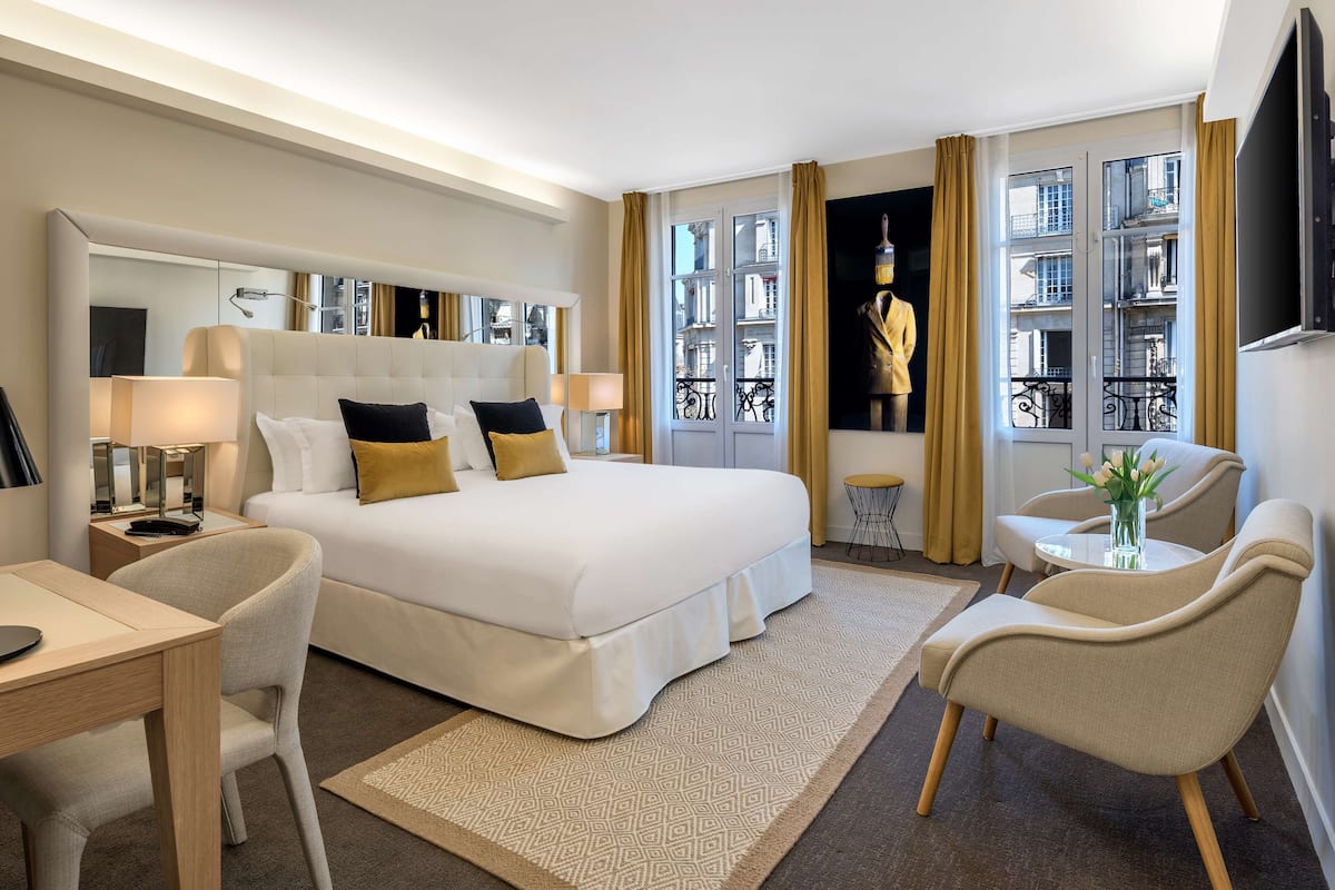 Junior-Suite, 1 King-Bett | Hochwertige Bettwaren, Minibar, Zimmersafe, Schreibtisch