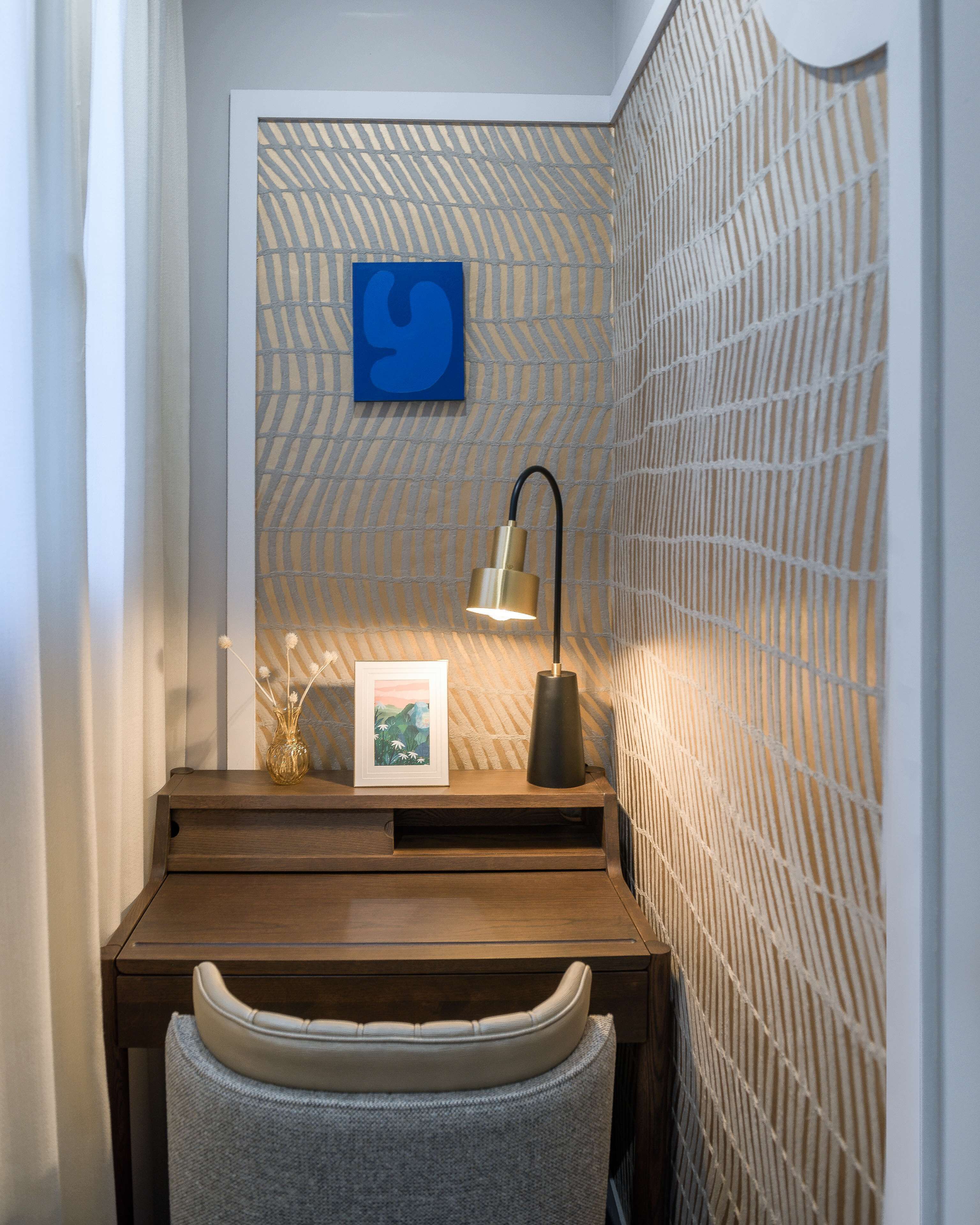 signature suite, 1 king bed | premium bedding, minibar, in-room safe, desk