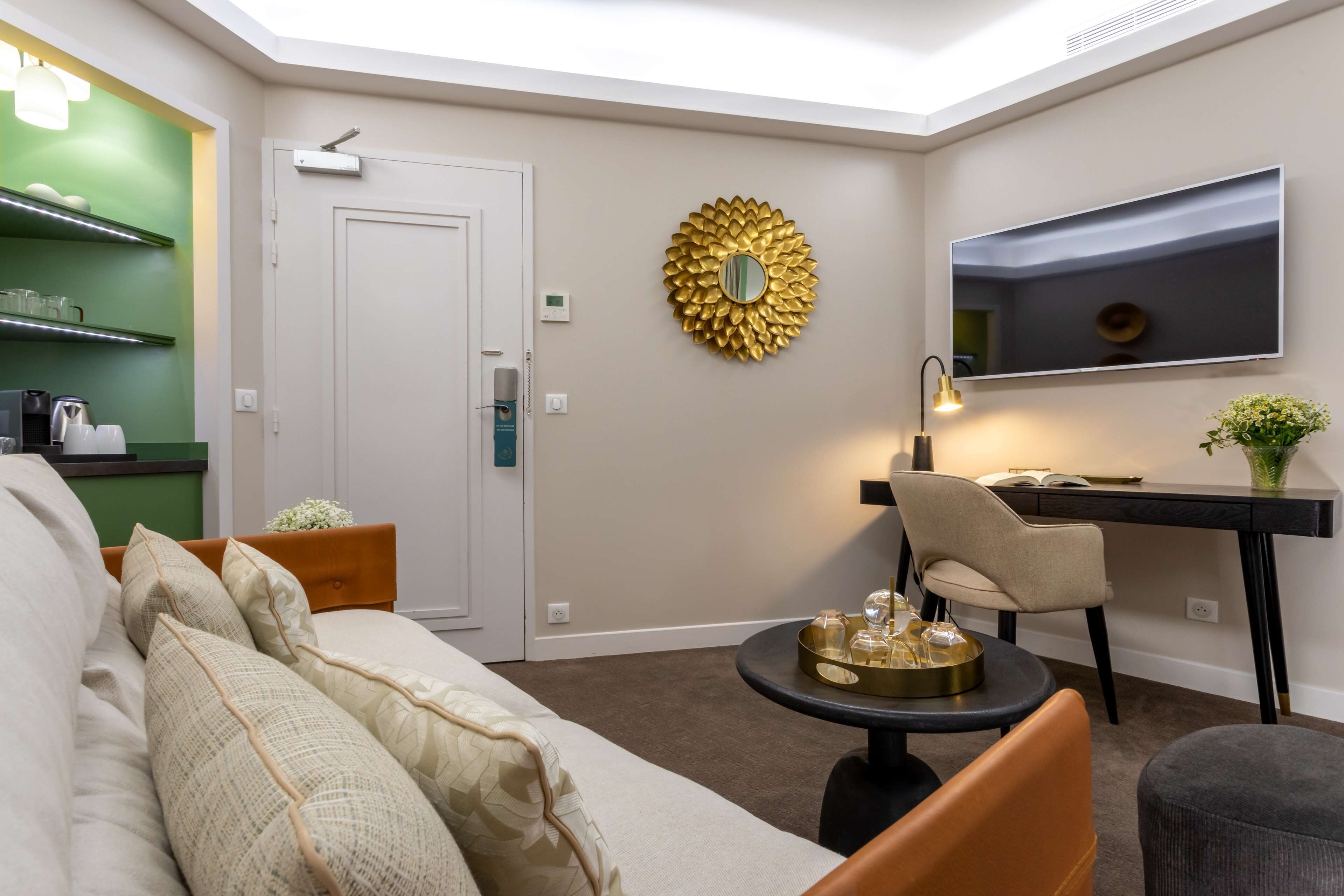 signature suite, 1 king bed | premium bedding, minibar, in-room safe, desk
