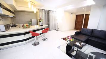 Luxury Suite | 1 bedroom, minibar, in-room safe, individually decorated