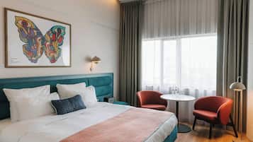 Signature Room | Individually decorated, individually furnished, desk, soundproofing