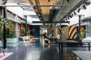 Lobby-Lounge