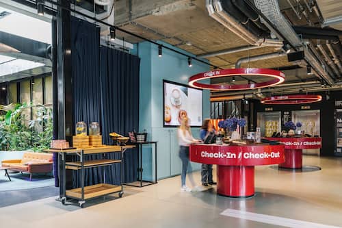 Check-in/check-out kiosk