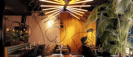 Aamiainen, lounas ja illallinen