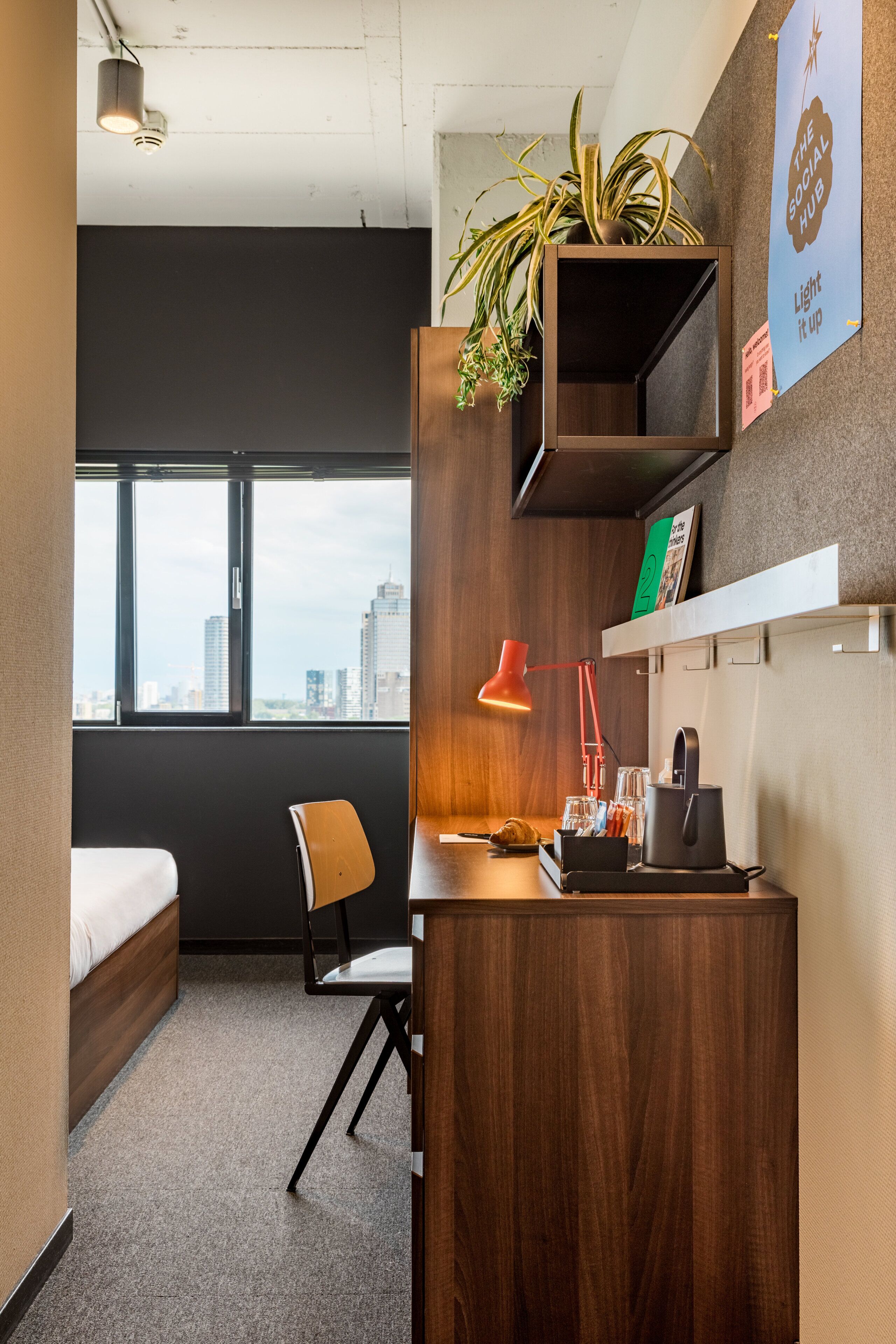 Individually decorated, individually furnished, desk, soundproofing