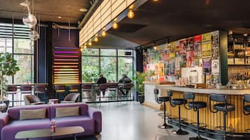 Breakfast, lunch and dinner served