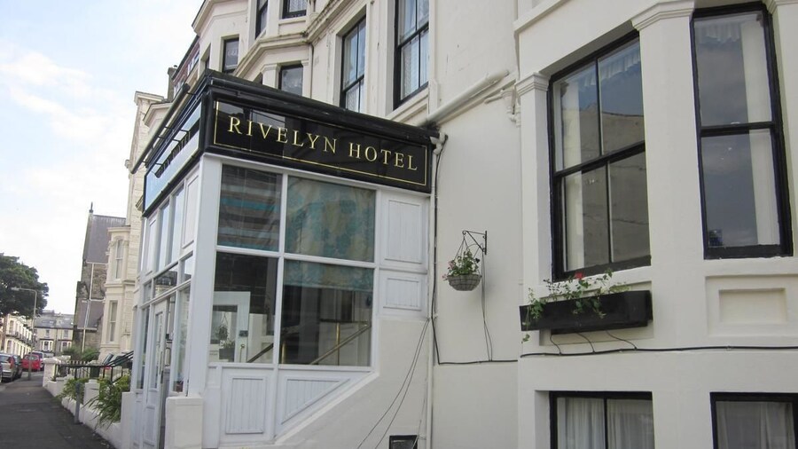 Rivelyn Hotel Bar & Restaurant