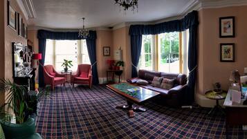 Sala de estar en el lobby
