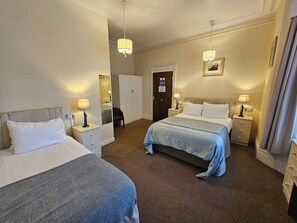 Family Room | Iron/ironing board, bed sheets