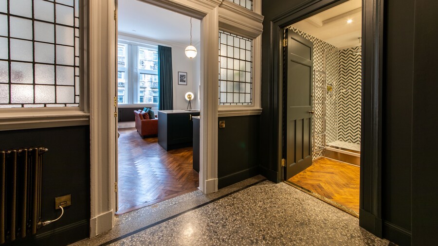 Linton Collection - 28 North Bridge