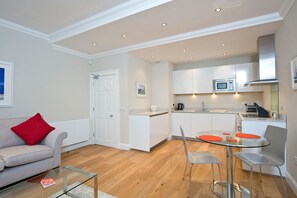 Superior Apartment, 1 Bedroom | Living area