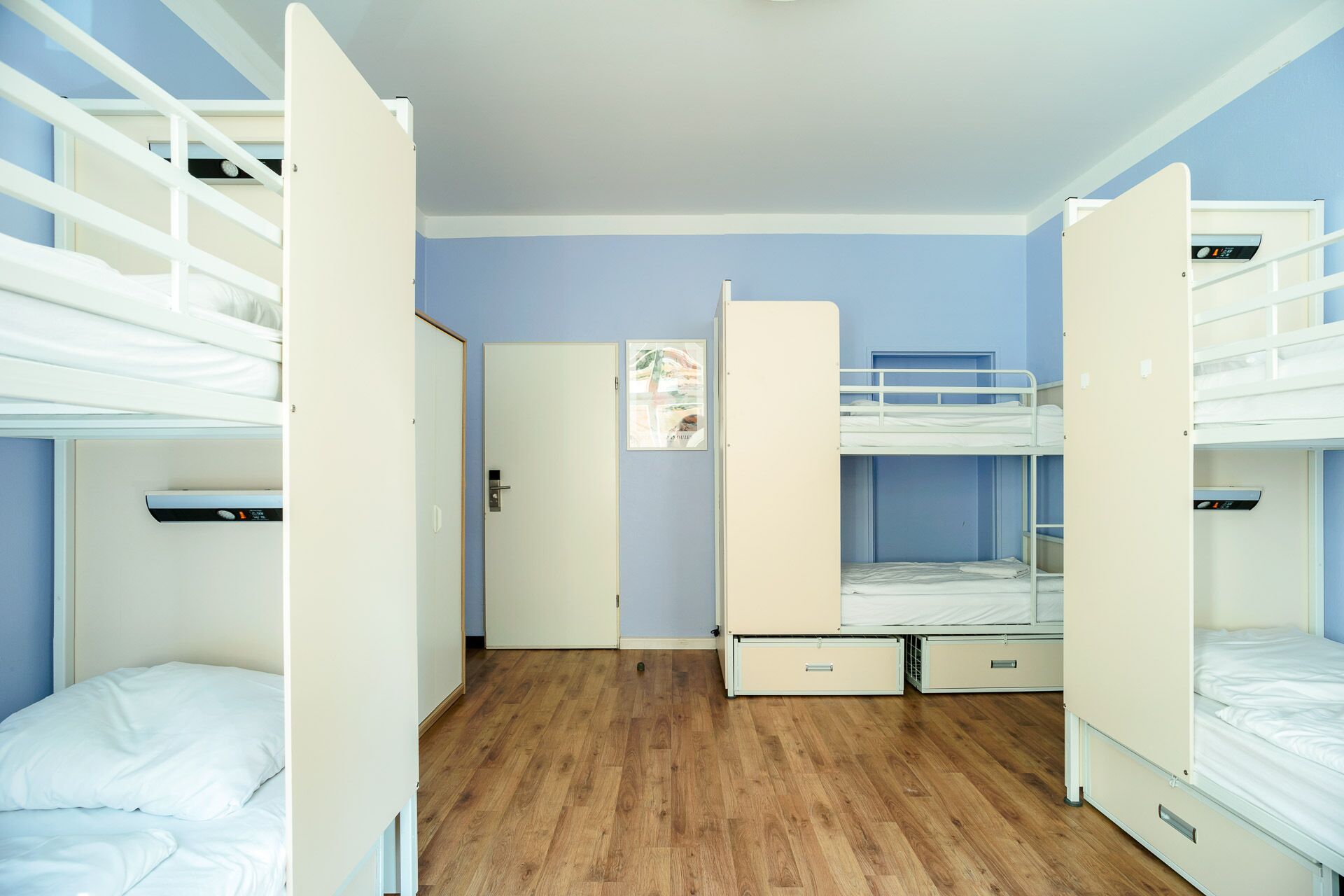 EastSeven Berlin Hostel, Berlin: Info, Photos, Reviews | Book at Hotels.com