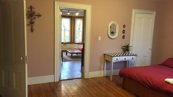 Apartment, 1 Bedroom, Kitchen | 1 bedroom, individually decorated, individually furnished, desk